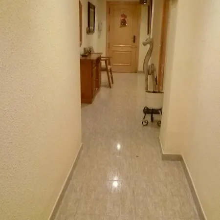 Miralmar, 1º-4 *